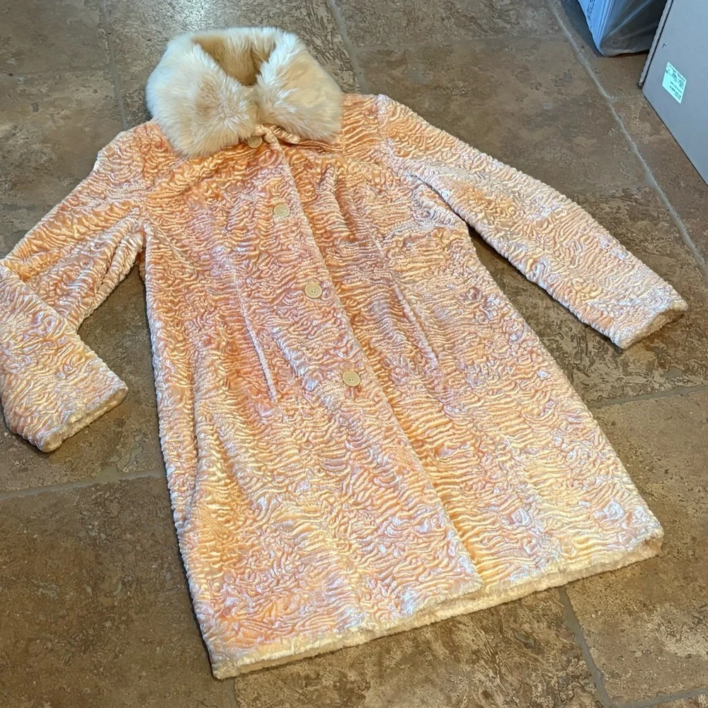VALERIE STEVENS Orange Cream Textured Faux Fur Button Coat Size Large